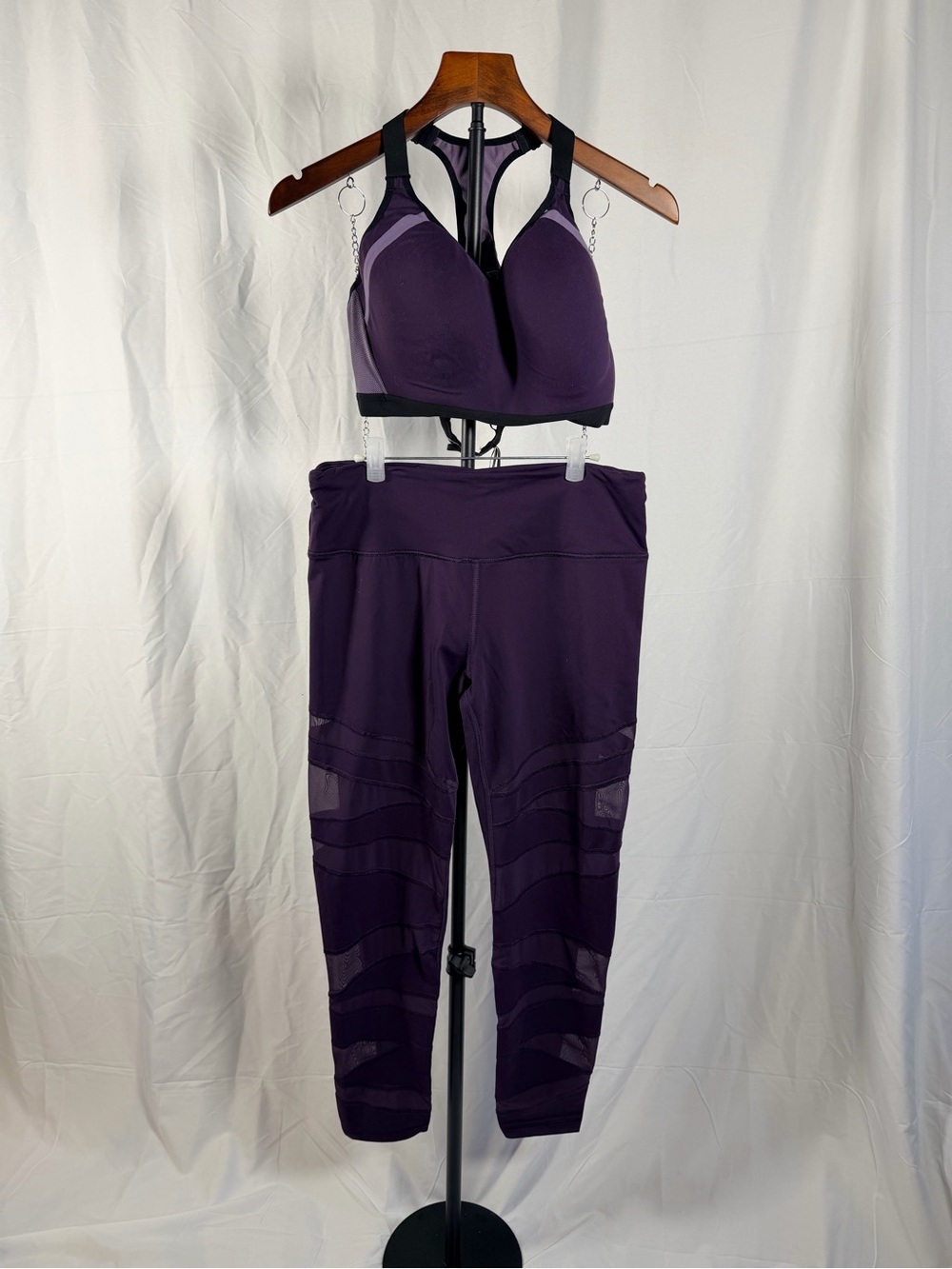 Victoria’s Secret Sport Purple Incredible Sports Bra 38D + Knockout Tights Large